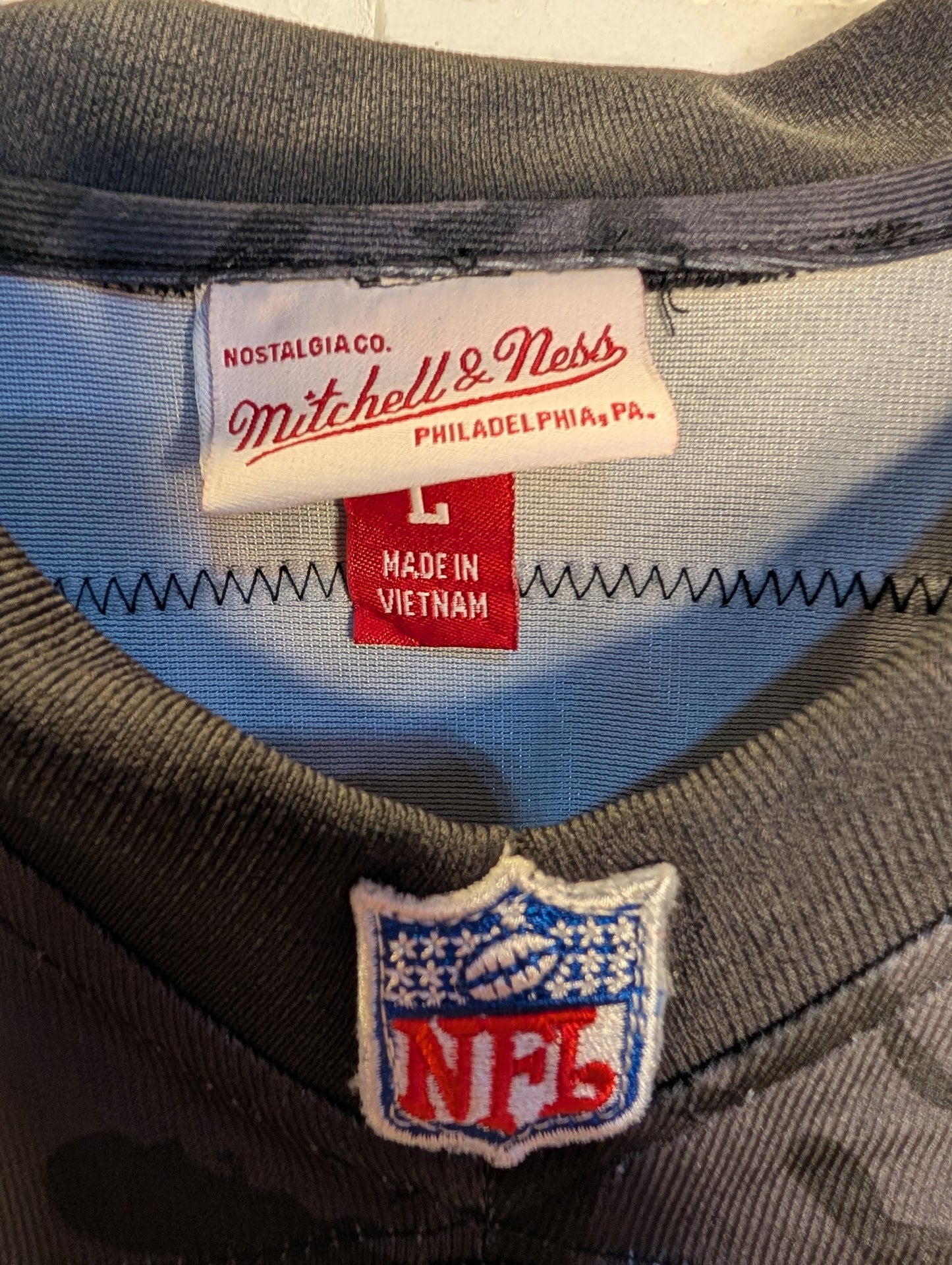 Limited Edition Trapstar London x Mitchell & Ness Size L Jersey 22 Black