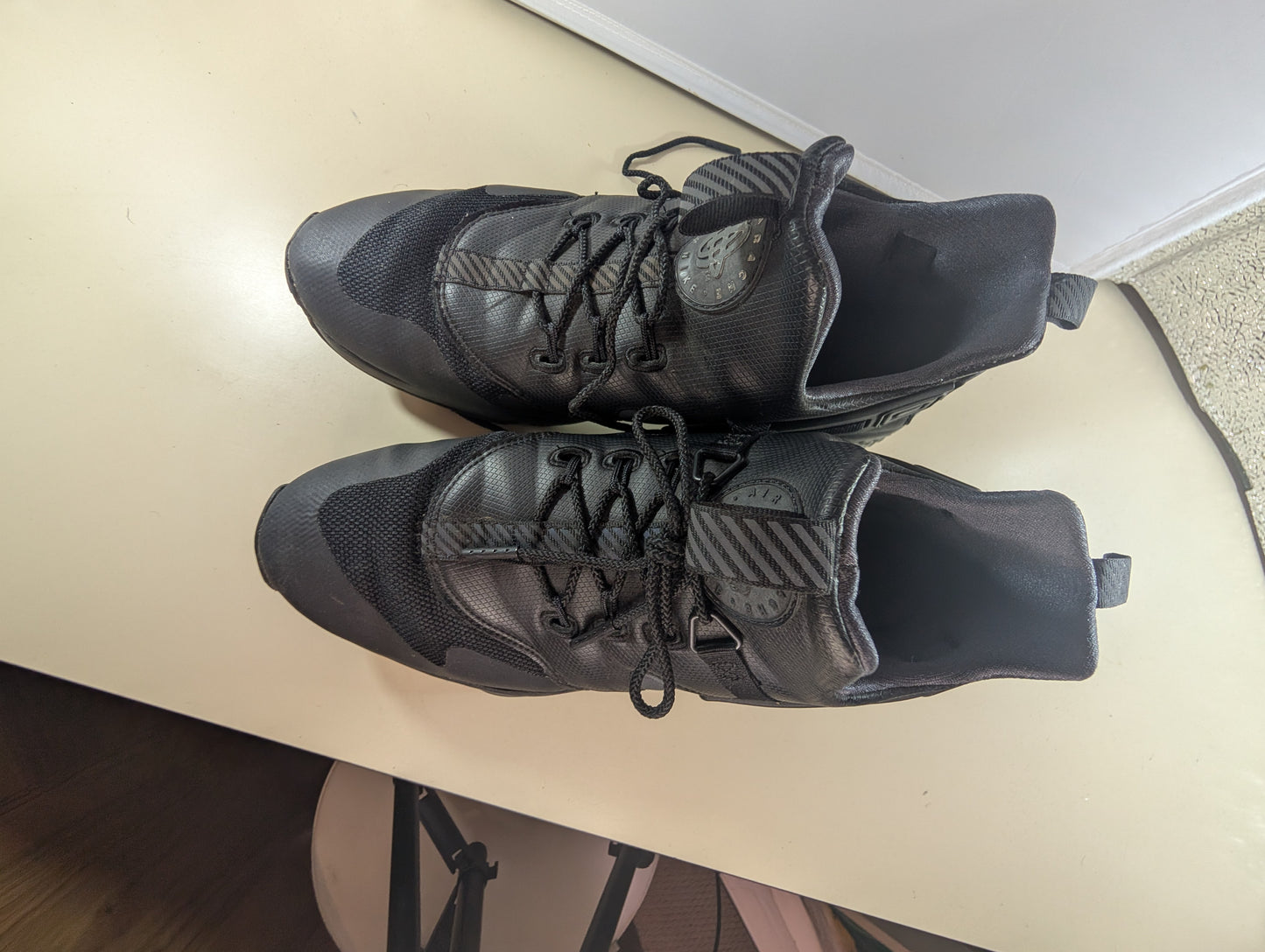 Nike Air Huarache Ultra Triple Black – Size US 10 (Used, Great Condition)