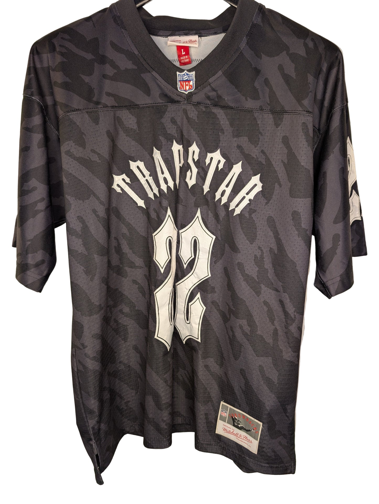 Limited Edition Trapstar London x Mitchell & Ness Size L Jersey 22 Black
