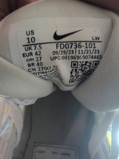 Nike Zoom Vomero 5 Sneakers US10 UK7. 5